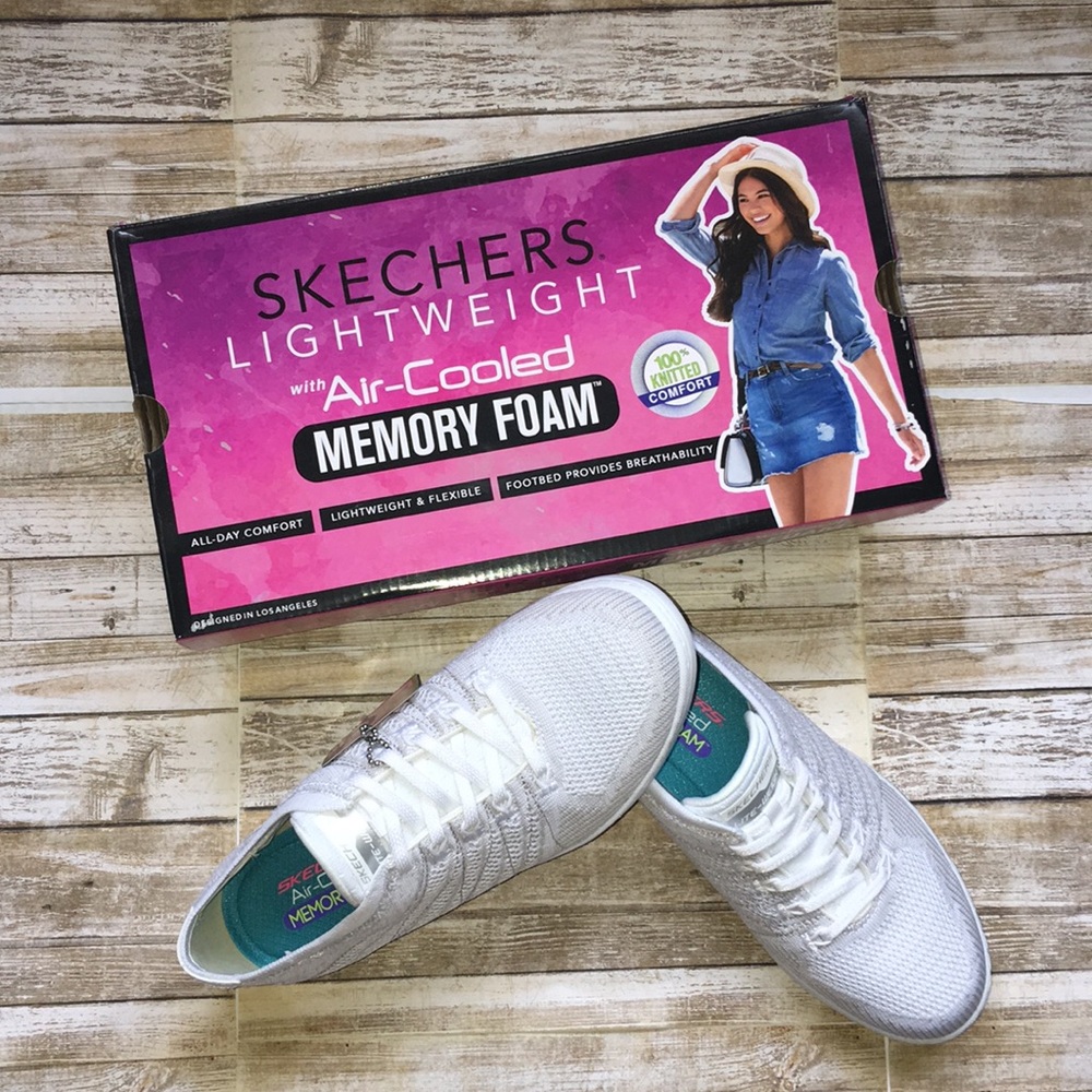 NWT Skechers Shoes👟👟
